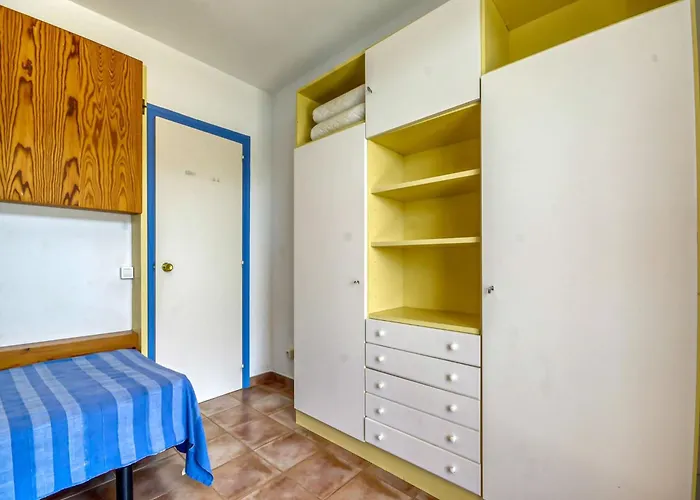 Apartment In Near The Roses